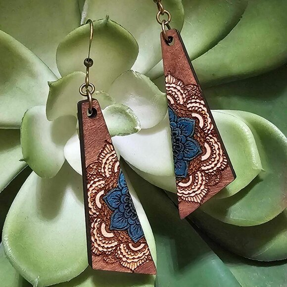 Earrings. Wood. Blue & Ivory Mandalas. Pierced. - Picture 5 of 10
